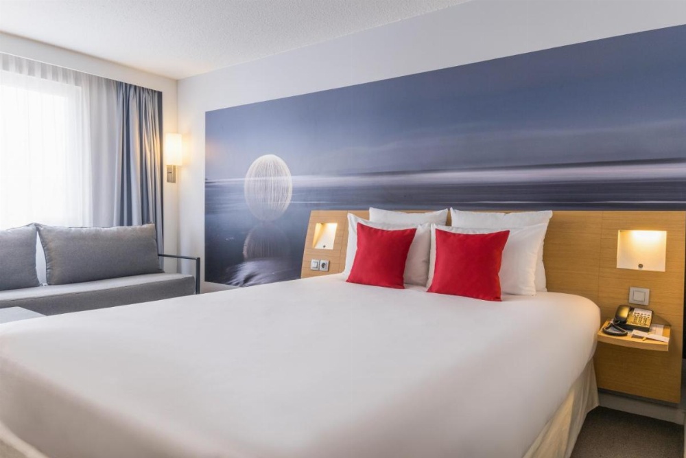 Room image 3